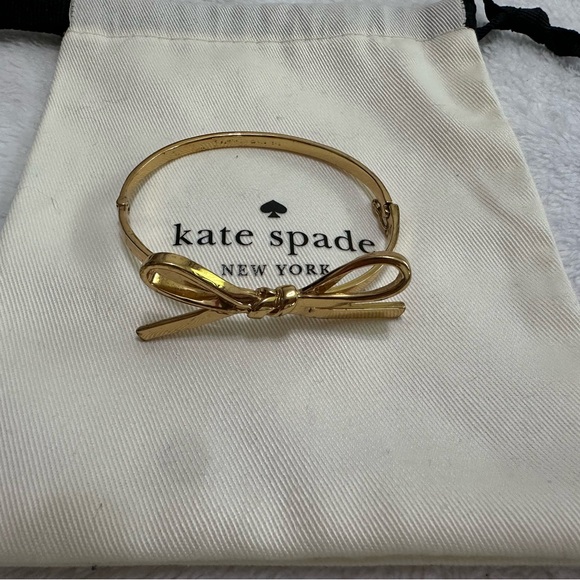 ★SOLD ON DEPOP★ Kate Spade New York “Skinny Mini” Bow Bangle Bracelet in Gold - Picture 1 of 7